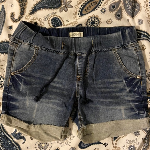 Jeans Short - Picture 1 of 2